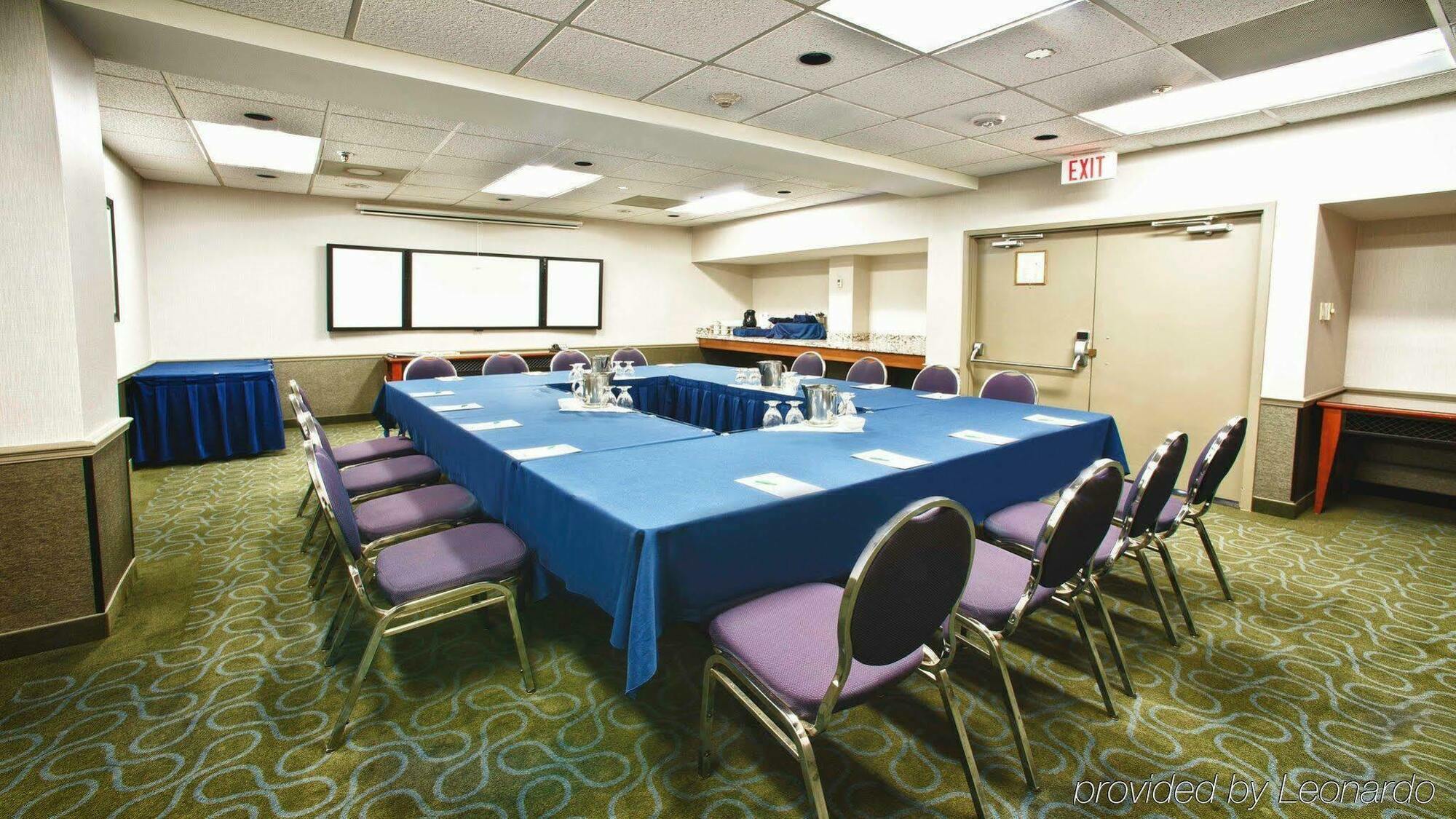 Holiday Inn Guelph Hotel & Conference Centre, An Ihg Hotel Exterior foto