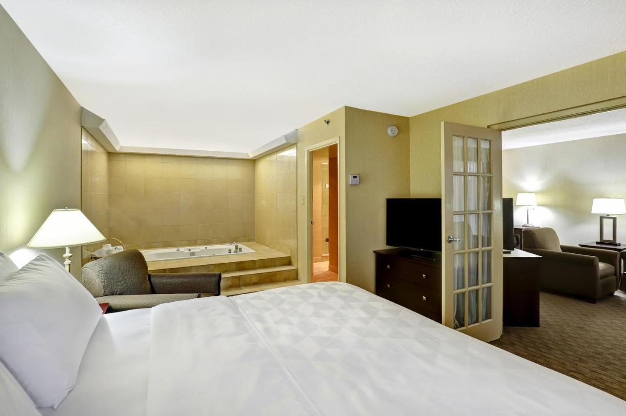 Holiday Inn Guelph Hotel & Conference Centre, An Ihg Hotel Exterior foto